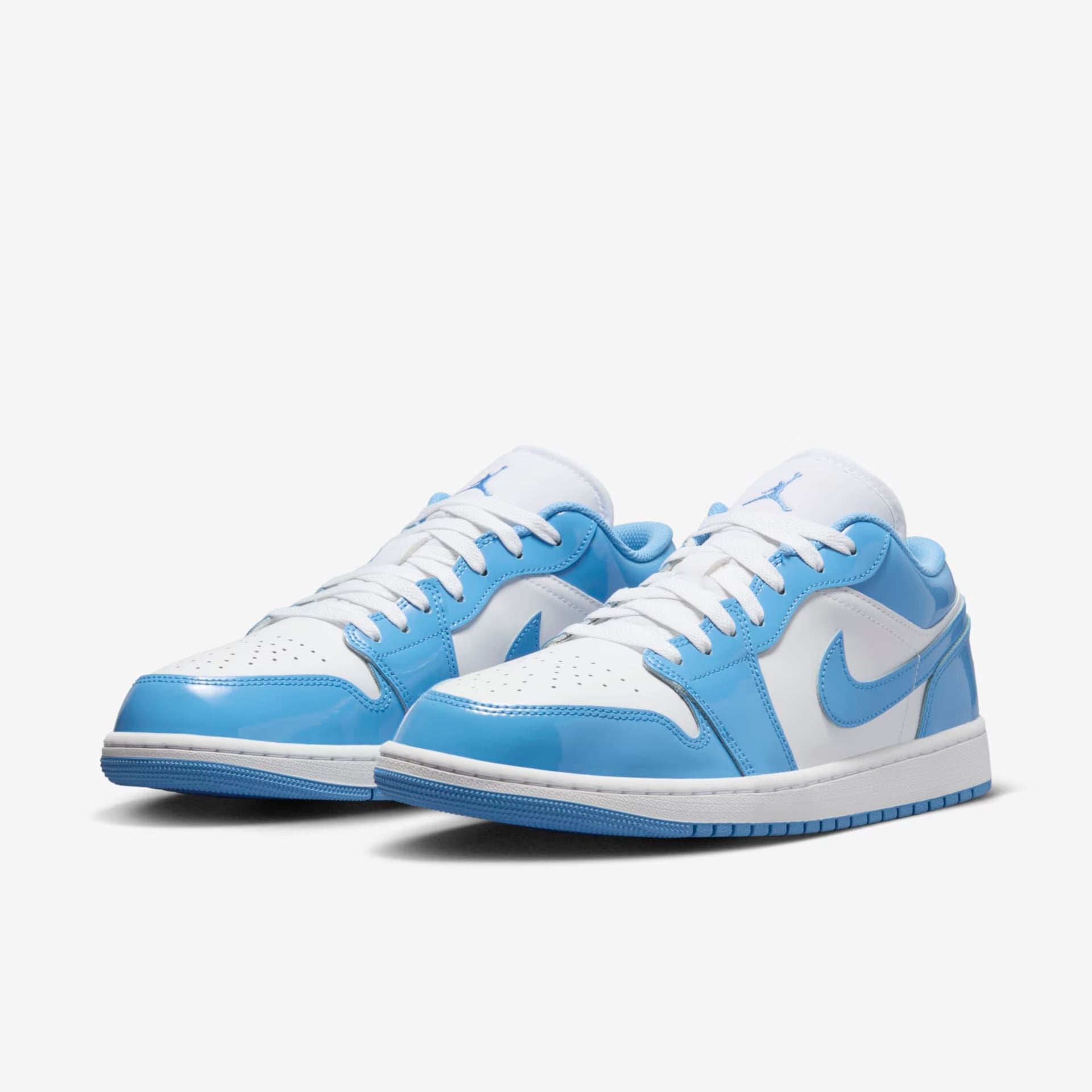 Tênis Nike Air Jordan 1 Low